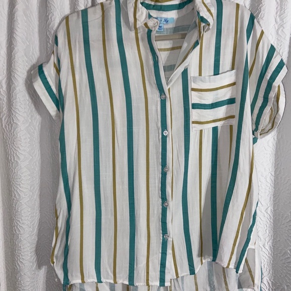 Stripped button up - Picture 1 of 2